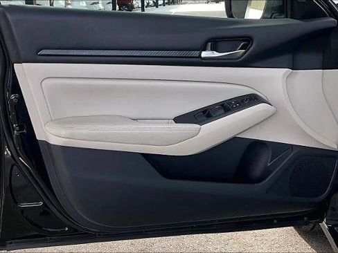 Certified 2024 Nissan Altima 2.5 SV image 21