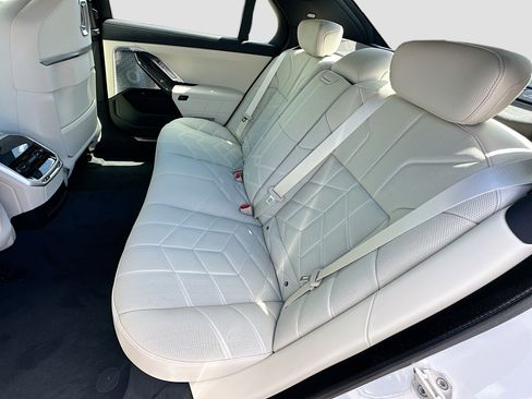 New 2026 BMW 760i xDrive w/ Executive Package AWD/4WD image 19