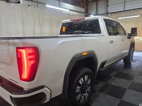 Used 2024 GMC Sierra 2500 Denali w/ Denali Reserve Package image 2