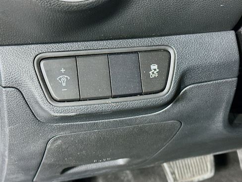 Used 2024 Kia Forte LXS FWD image 16