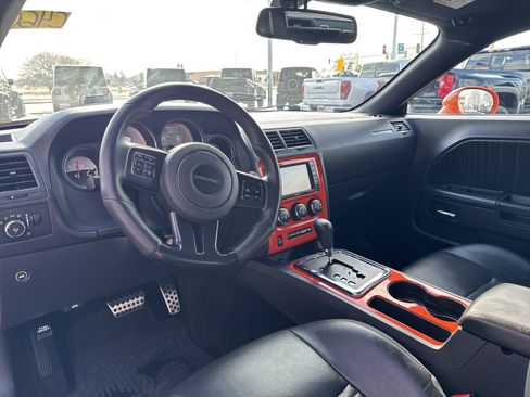 Used 2014 Dodge Challenger R/T image 21