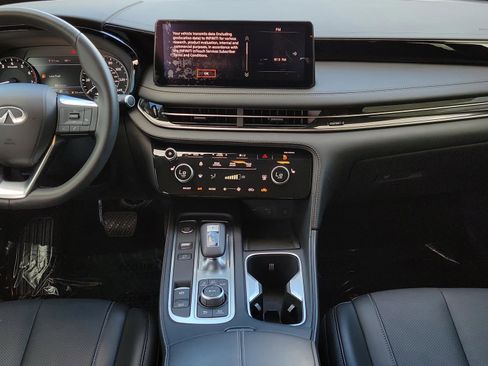 Certified 2025 INFINITI QX60 Pure image 11