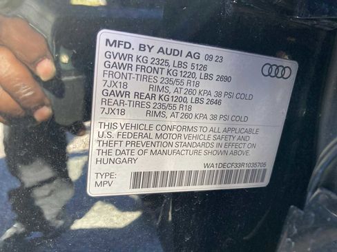 Used 2024 Audi Q3 2.0T Premium image 31