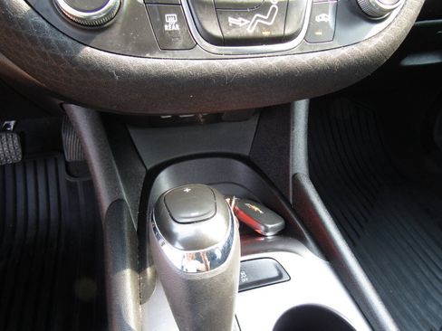Used 2020 Chevrolet Malibu LS FWD image 17