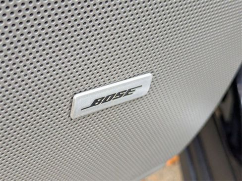 Used 2025 Cadillac XT6 Premium Luxury image 11