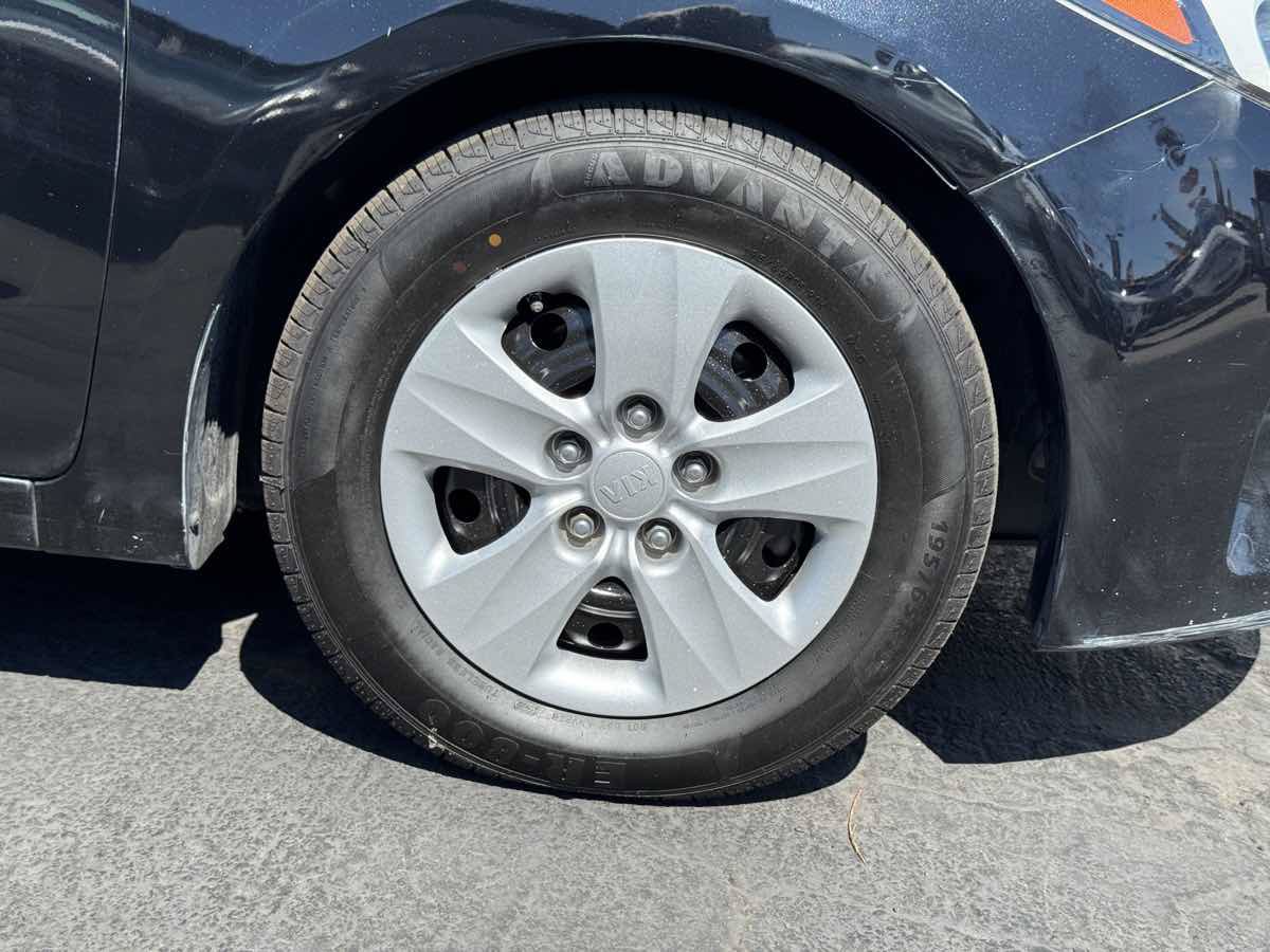 Used 2017 Kia Forte LX FWD image 6