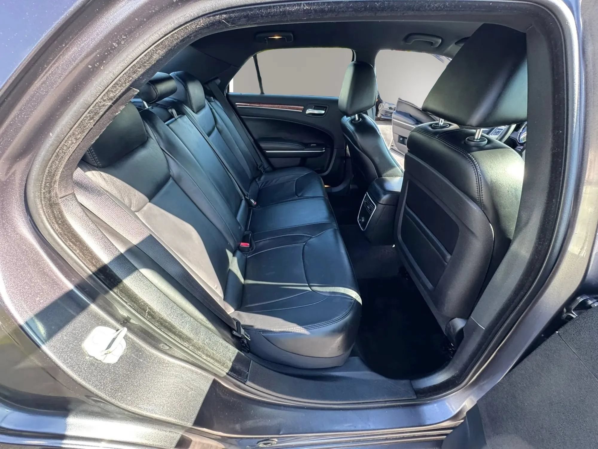 Used 2014 Chrysler 300 AWD w/ Driver Convenience Group image 14