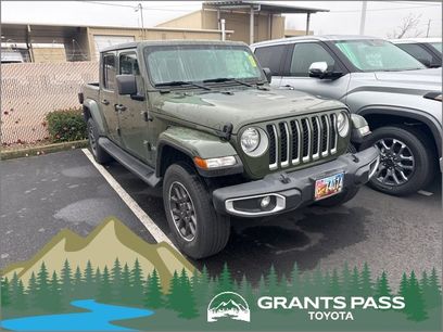 Used 2022 Jeep Gladiator Overland w/ Popular Equipment Package
