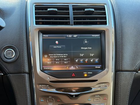 Used 2014 Lincoln MKX AWD w/ Equipment Group 102A image 23