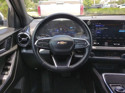 Used 2026 Chevrolet Equinox LT FWD image 15