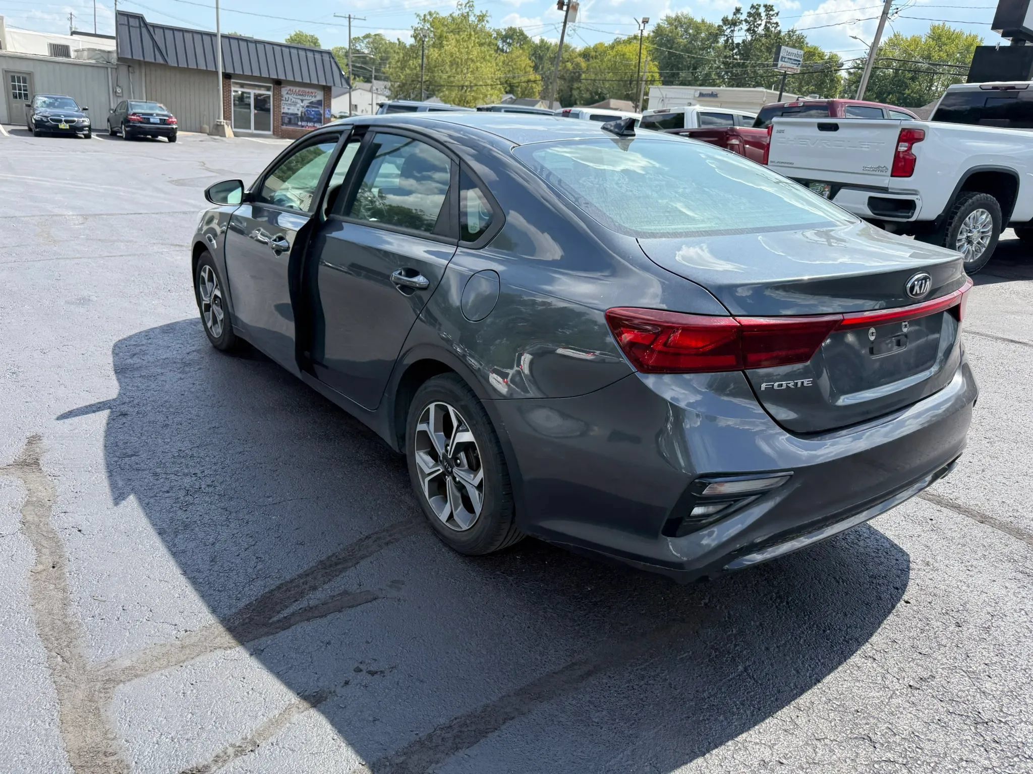 Used 2019 Kia Forte LXS FWD image 5