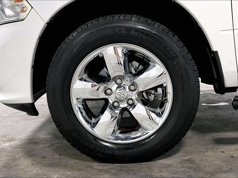 Used 2018 RAM 1500 Express w/ Express Value Package AWD/4WD image 10