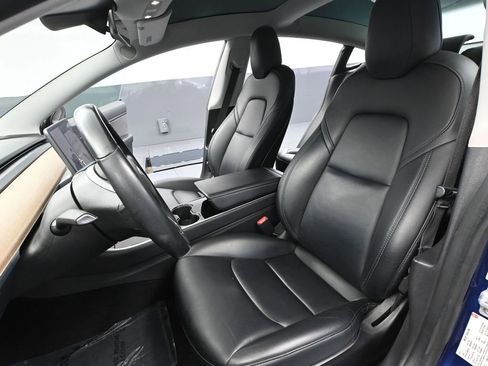 Used 2018 Tesla Model 3 Long Range image 21