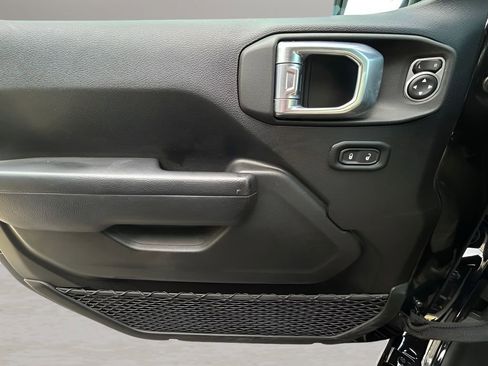 Used 2022 Jeep Wrangler Unlimited Rubicon 4xe image 31