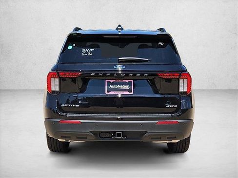 New 2026 Ford Explorer Active AWD/4WD image 8