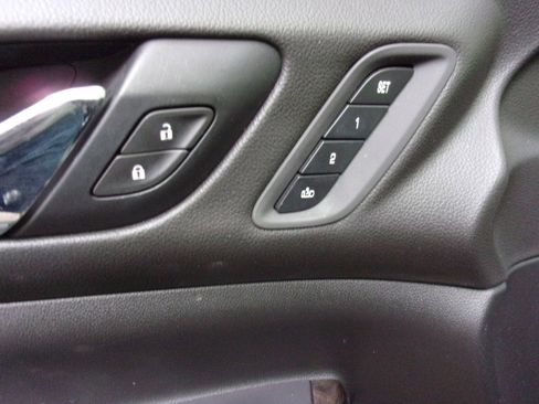 Used 2021 GMC Acadia Denali w/ Denali Ultimate Package image 15