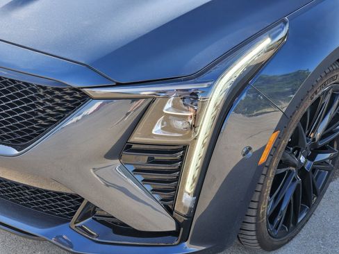 New 2026 Cadillac CT5 V w/ LPO, ONYX Package RWD image 5