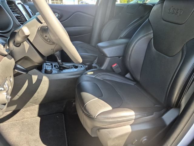 Certified 2022 Jeep Cherokee Limited w/ Elite Package AWD/4WD image 17