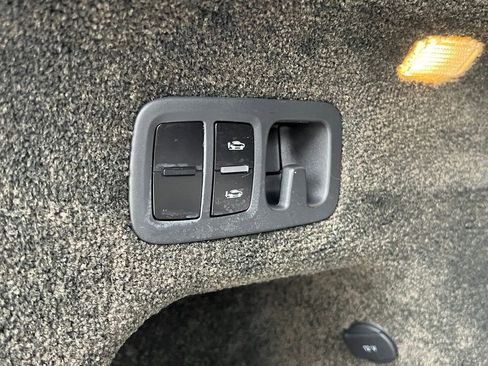 Used 2023 Bentley Bentayga Speed image 23