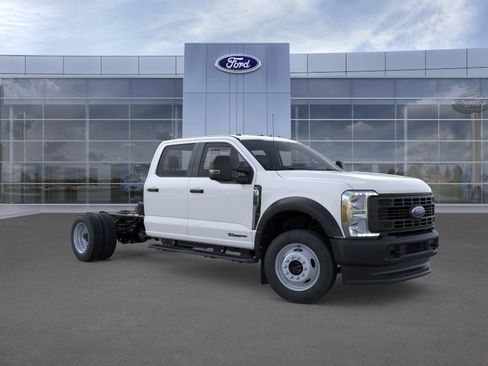New 2026 Ford F550 4x4 Crew Cab image 7