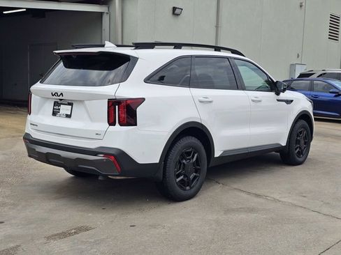 Used 2025 Kia Sorento SX Prestige w/ Sage Leather Package AWD/4WD image 8