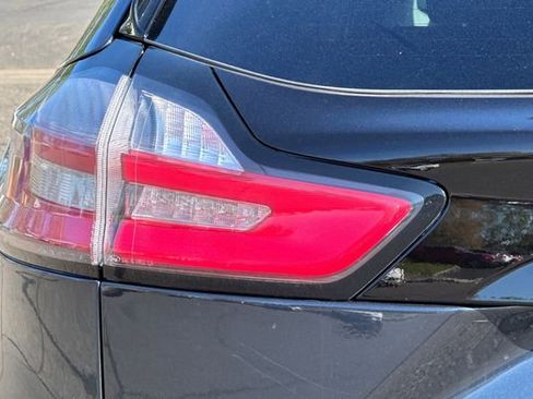 Used 2024 Ford Edge SEL image 48