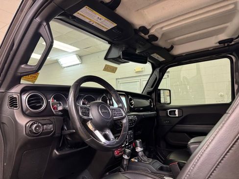 Used 2022 Jeep Wrangler Unlimited Rubicon w/ Xtreme Recon 35" Tire Package AWD/4WD image 12