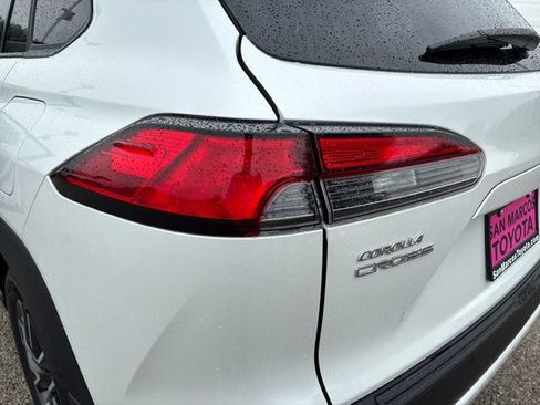 New 2026 Toyota Corolla Cross XLE w/ Convenience Package FWD image 34