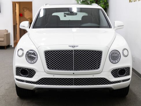 Used 2018 Bentley Bentayga AWD/4WD image 12