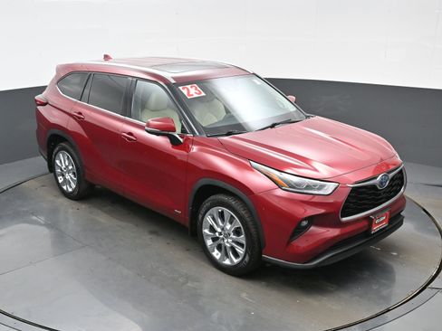Used 2023 Toyota Highlander Limited image 36