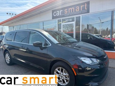 Used 2023 Chrysler Voyager LX image 1