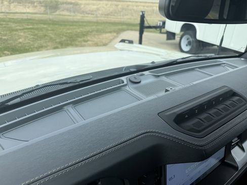 New 2025 Ford Bronco Badlands image 52