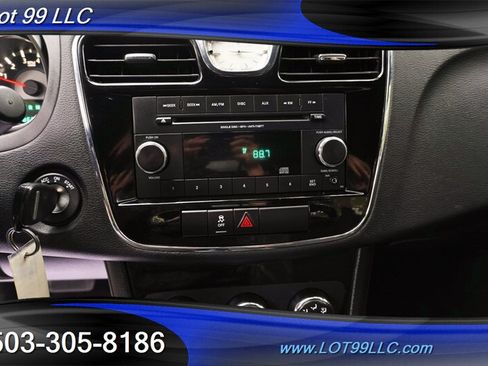 Used 2013 Chrysler 200 LX FWD image 17