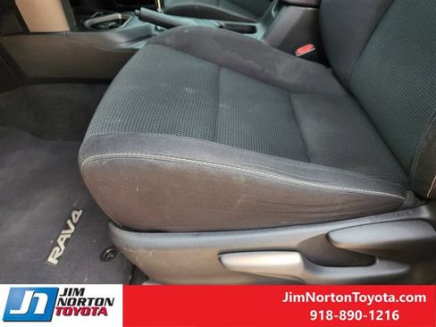 Used 2018 Toyota RAV4 XLE w/ Plus Extra Value Package FWD image 25