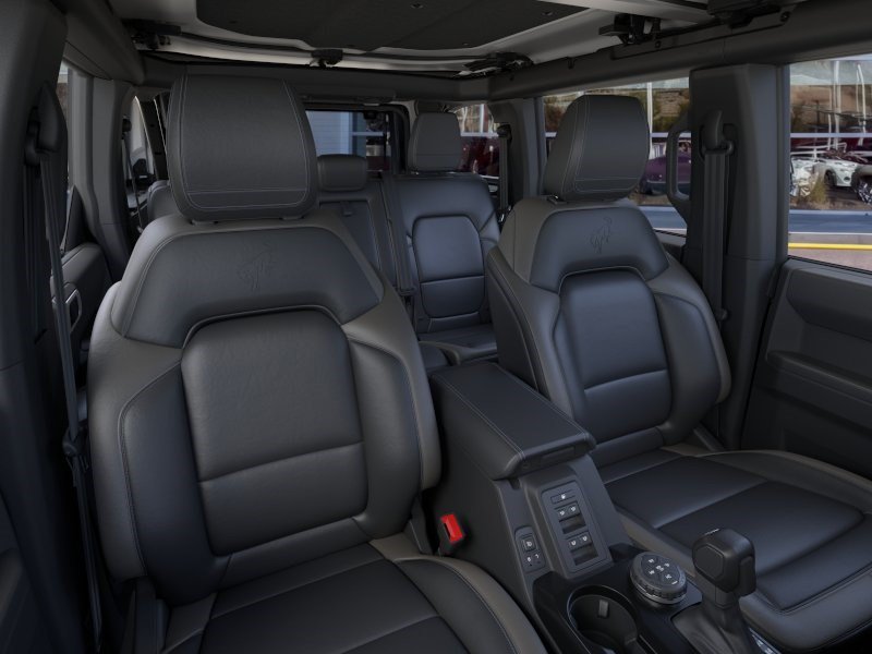 New 2026 Ford Bronco Outer Banks w/ Sasquatch Package AWD/4WD image 11