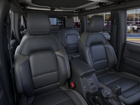 New 2026 Ford Bronco Outer Banks w/ Sasquatch Package AWD/4WD image 11