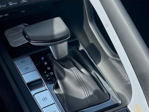 New 2026 Hyundai Elantra Limited FWD image 13