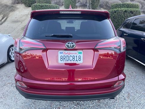 Used 2018 Toyota RAV4 LE w/ All Weather Liner Package FWD image 8