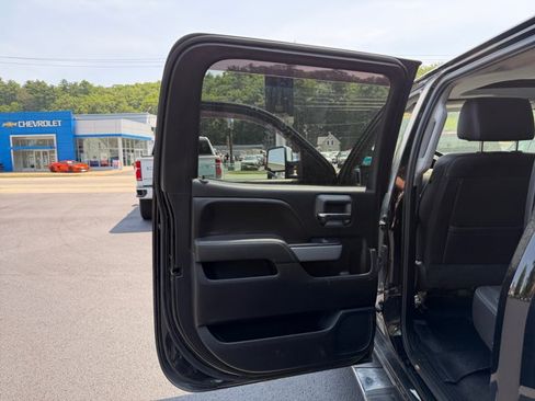 Used 2018 Chevrolet Silverado 2500 LTZ w/ Vortec Plus Package AWD/4WD image 22