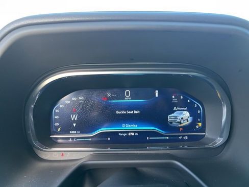 Used 2024 Chevrolet Suburban Premier image 22