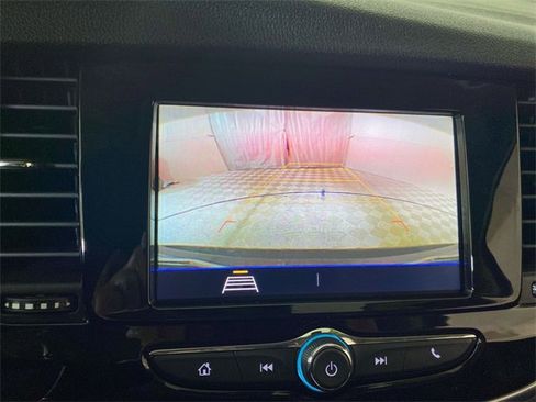 Used 2022 Buick Encore Preferred w/ Safety Package image 39