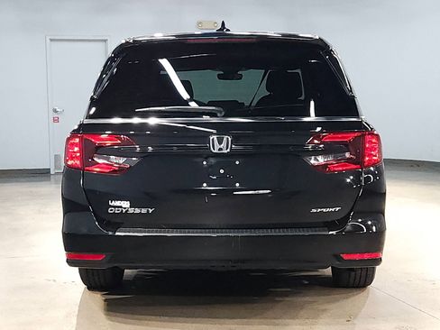Used 2023 Honda Odyssey Sport image 6