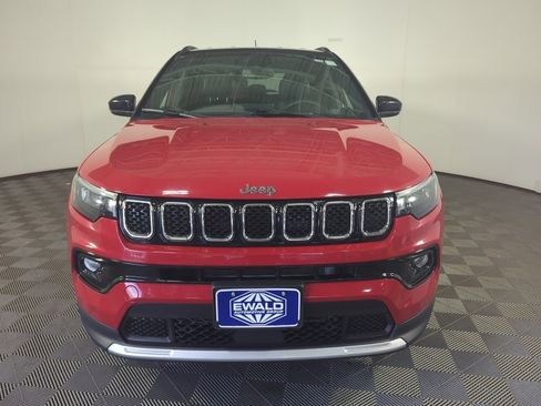Used 2024 Jeep Compass Limited image 8