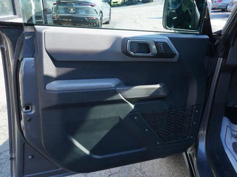 Used 2022 Ford Bronco Black Diamond AWD/4WD image 16