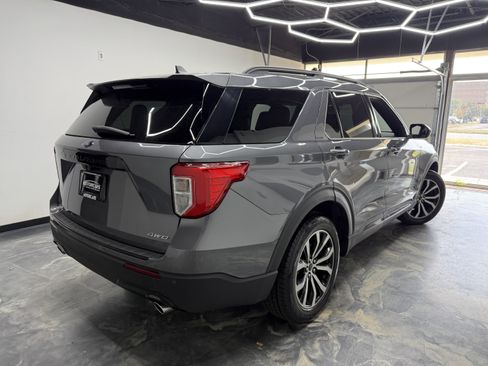 Used 2022 Ford Explorer ST-Line AWD/4WD image 5