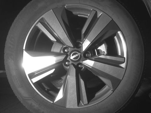 Used 2026 Nissan Rogue SL FWD image 16