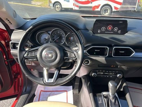 Used 2020 MAZDA CX-5 Touring image 17