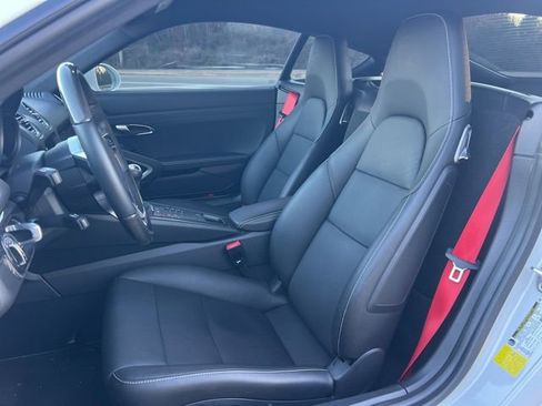 Used 2024 Porsche 718 Cayman Style Edition image 29