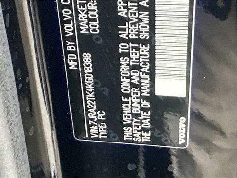 Used 2019 Volvo S60 T6 Momentum w/ Multimedia Package image 32