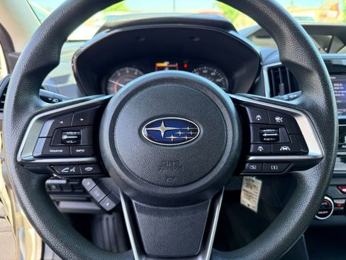 Used 2020 Subaru Crosstrek 2.0i AWD/4WD image 10